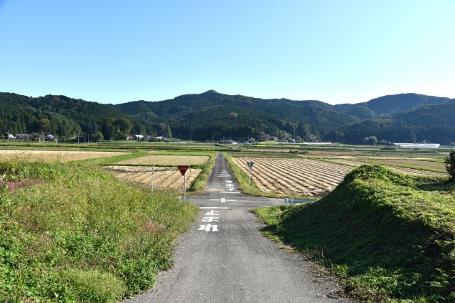 なぜ田舎までエリアが広がらないのか