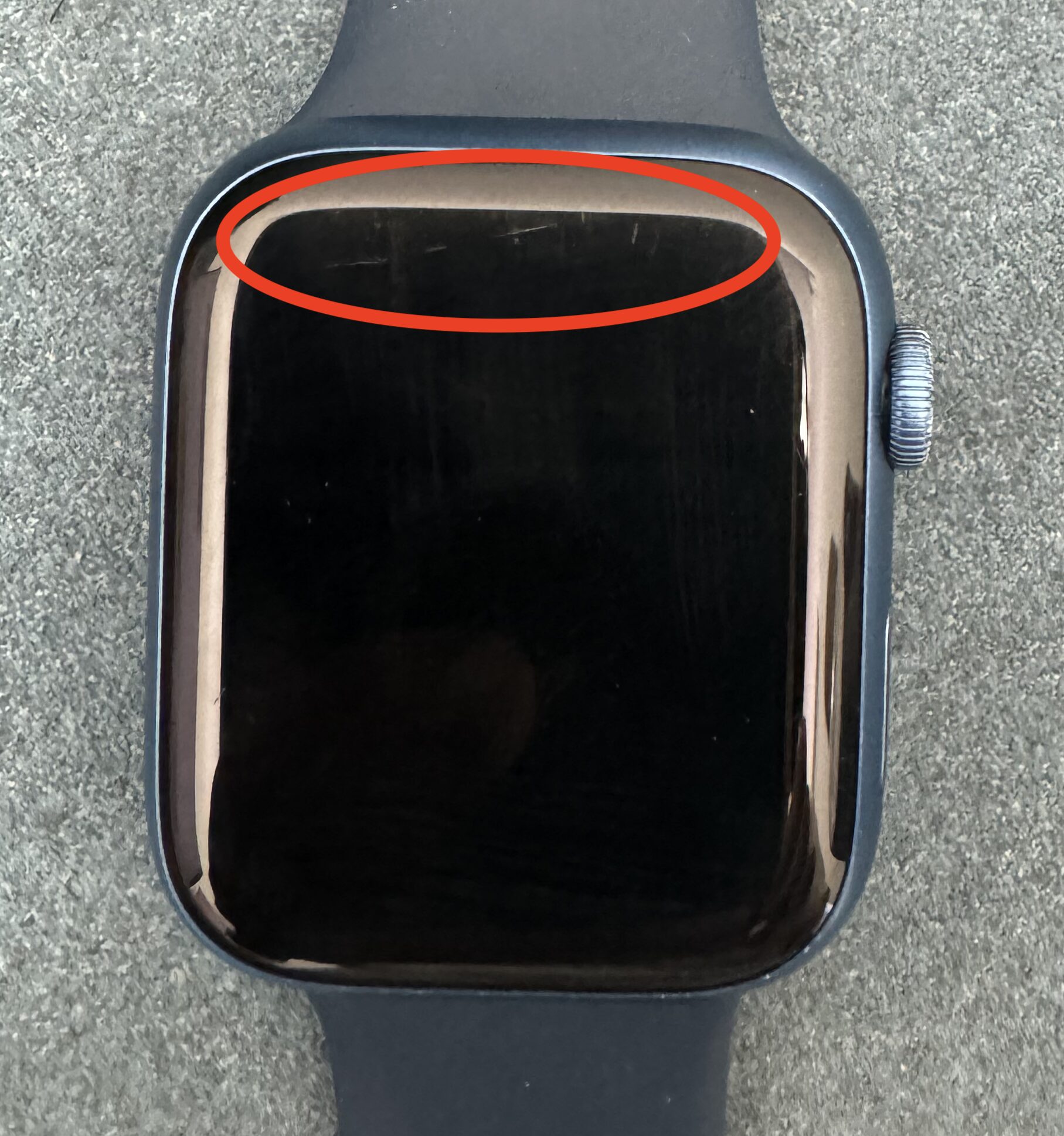 AppleWatchのディスプレイについた傷